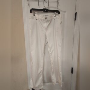 White House Black Market White Straight Leg  Cropped Jeans
